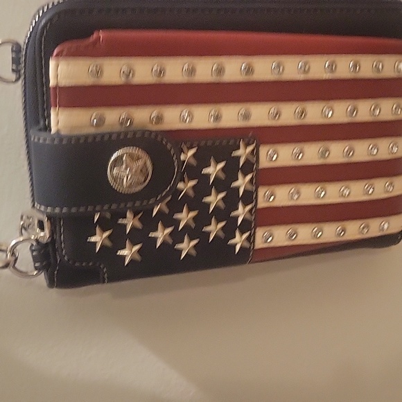 Montana West American Flag Phone Purse with Strap - Picture 7 of 7